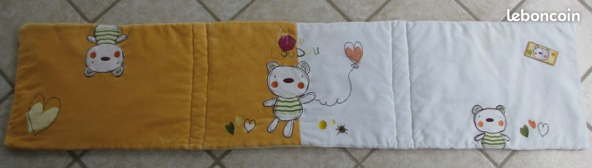 Tour de lit bébé Mon doudou tons orange / blanc (recto) et jaune uni (verso) (image 1)