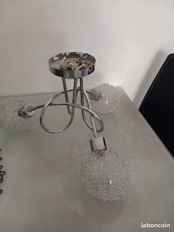 Lustre (image 1)
