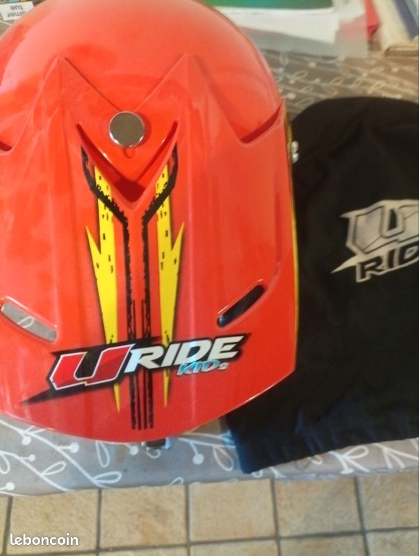 Casque enfant rouge uride kids (image 2)