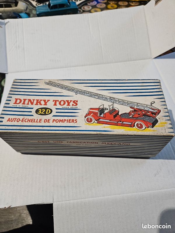Dinky Toys Delahaye 32 - Voiture D'échelle Pompiers, Avec Sa Boîte D'origine, Vintage