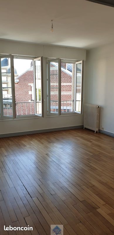 Appartement 5 pièces 102 m² · à Abbeville · 102 m² · 790 €