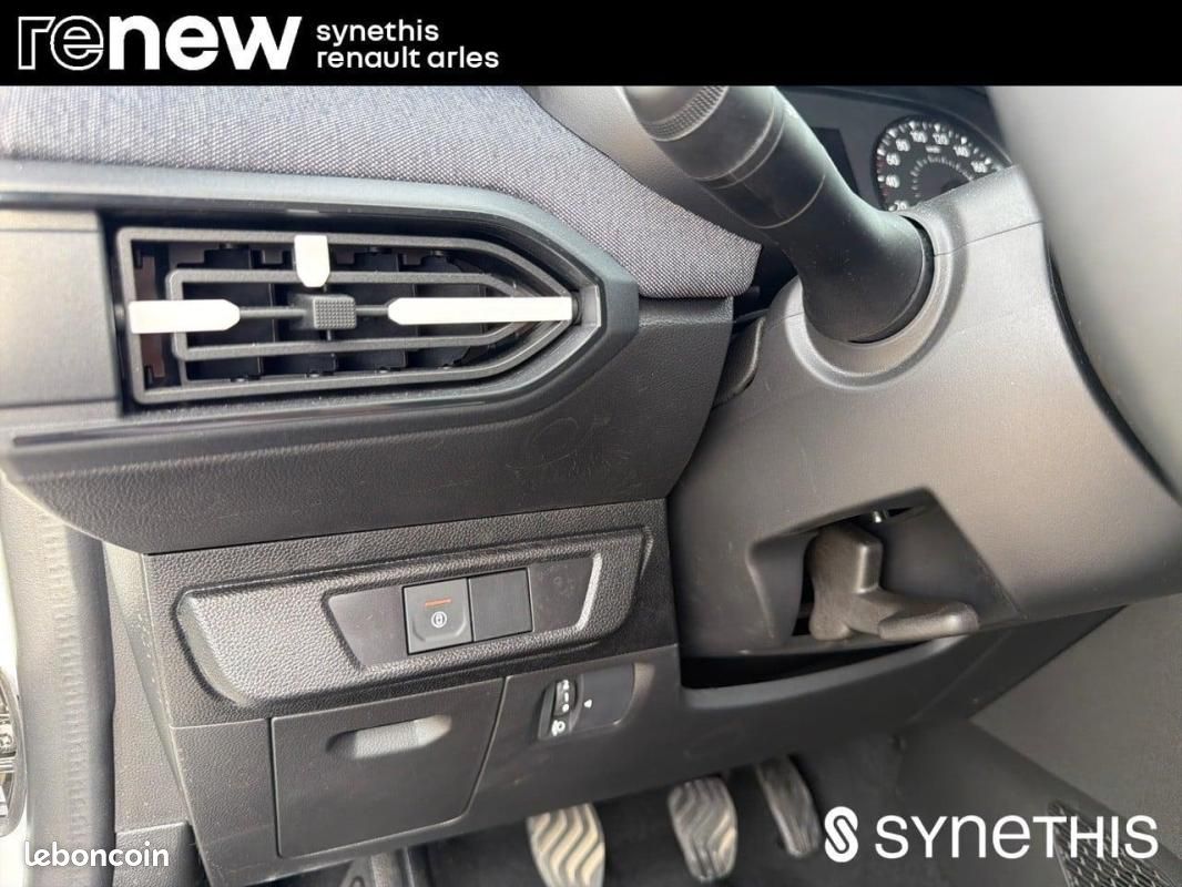 Dacia Sandero SCe 65 Expression (image 14)