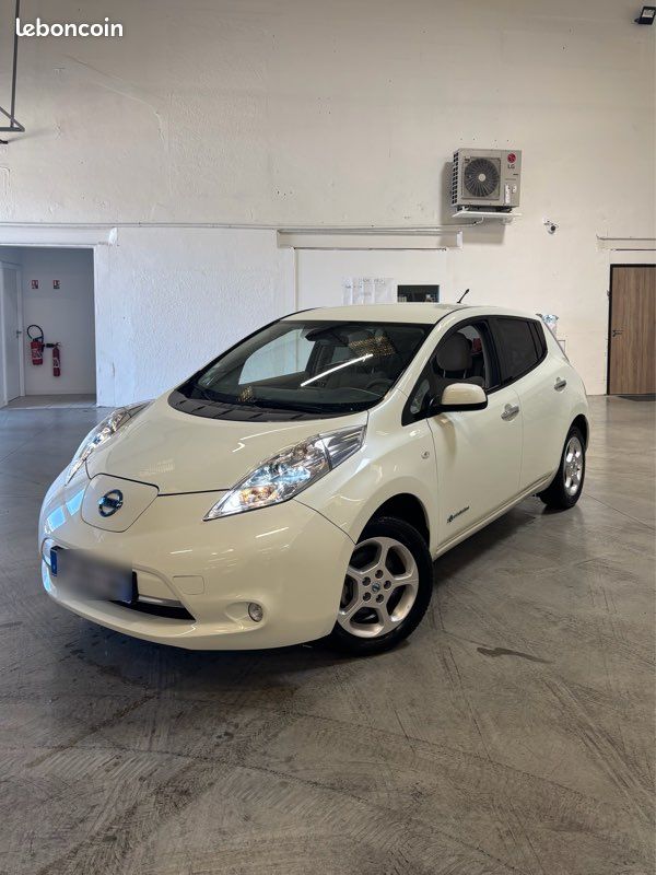 Nissan leaf (image 1)