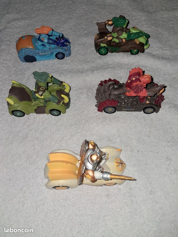 Gros Lot De 29 Figurines Gormiti + 4 Véhicules - Collection Pour Enfants - Occasion