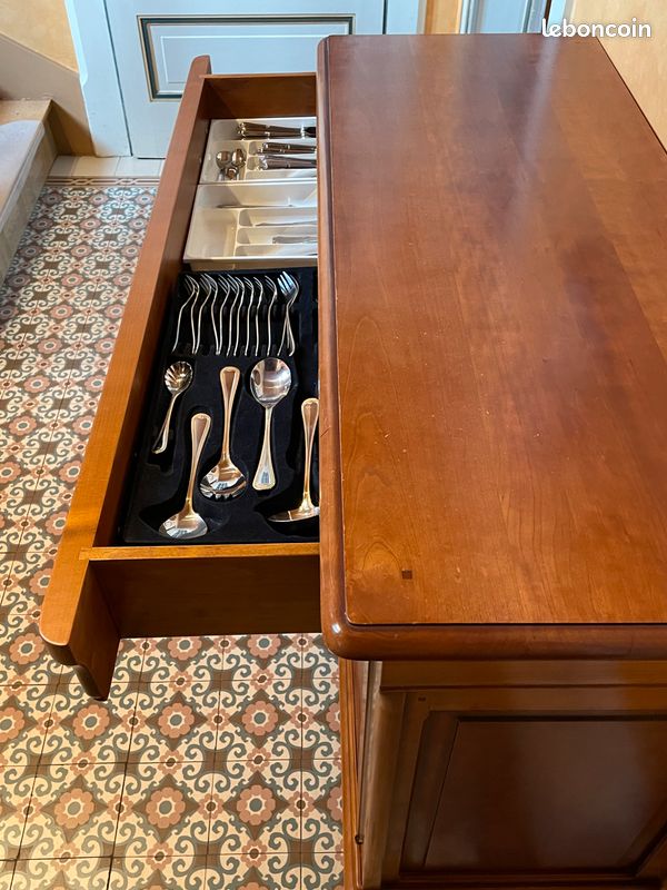 Petit buffet en merisier (image 7)