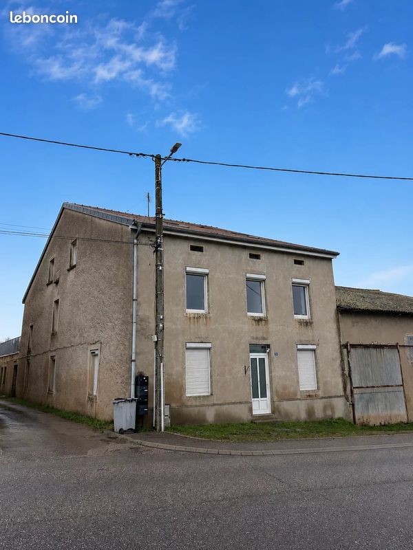 Immeuble 629 m² · à Many · 629 m² · 245 000 €