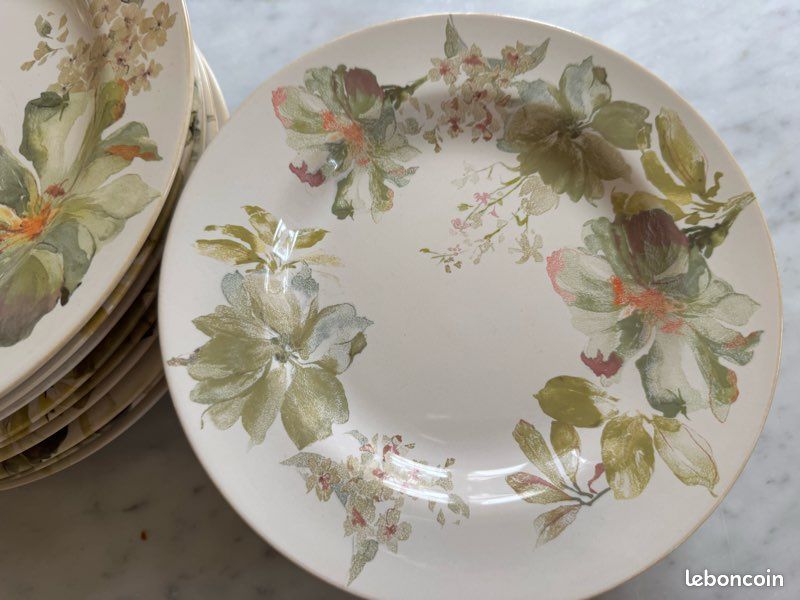 Lot 12 assiettes plates et 11 dessert bouchara (image 2)