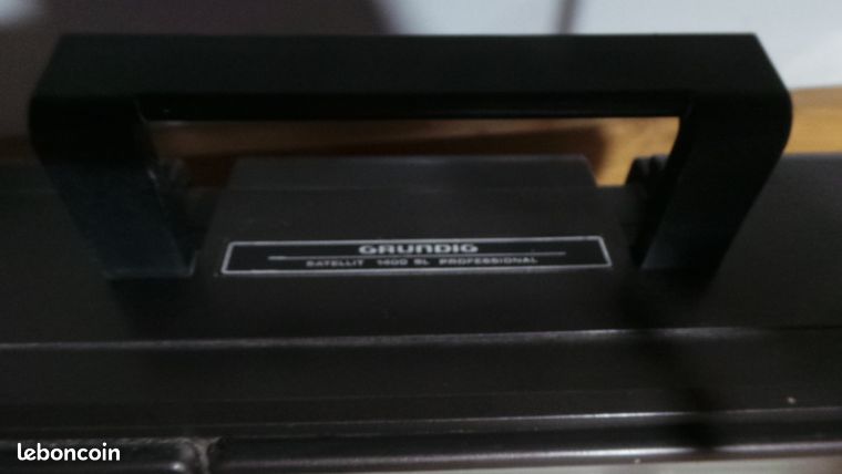 Radio grundig satellit dans radios vintage