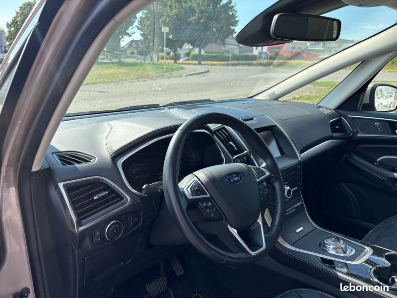 Ford S-Max 7places 2.0 EcoBlue 190ch Vignale Boîte auto (image 9)