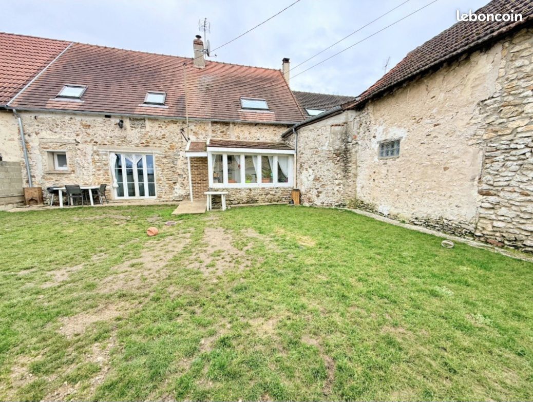 Maison 6 pièces 140 m² · à Saint-Martin-des-Champs · 140 m² · 239 000 €