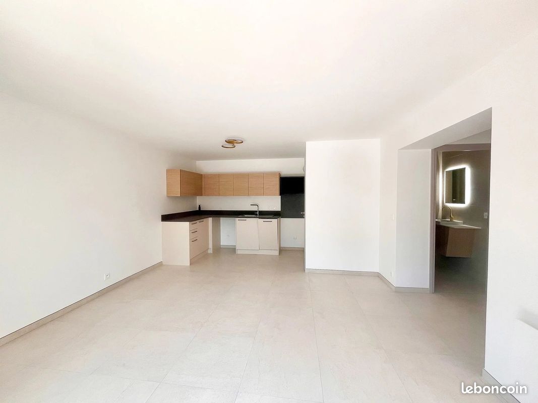 Appartement 3 pièces 45 m² · à Saint-Jorioz · 45 m² · 999 €/mois