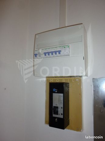 https://img.leboncoin.fr/api/v1/lbcpb1/images/8e/63/71/8e6371f66402b346a0b60a8211ab9fc156470bdd.jpg?rule=ad-image