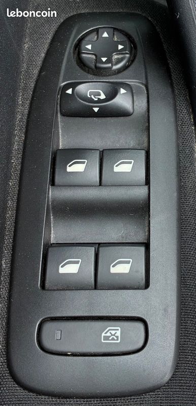 PEUGEOT 2008 1.5 BLUEHDI 120CH - ALLURE BUSINESS - BVa (image 29)