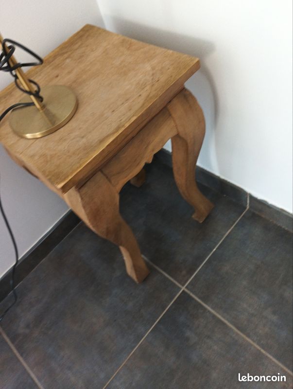 Table d'appoint (image 2)