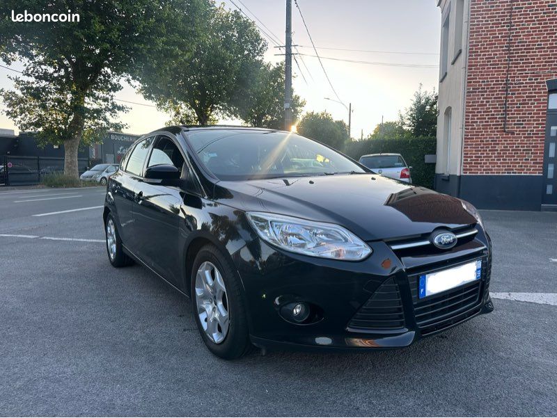 Ford focus diesel 1ere main ct ok garantie (image 2)
