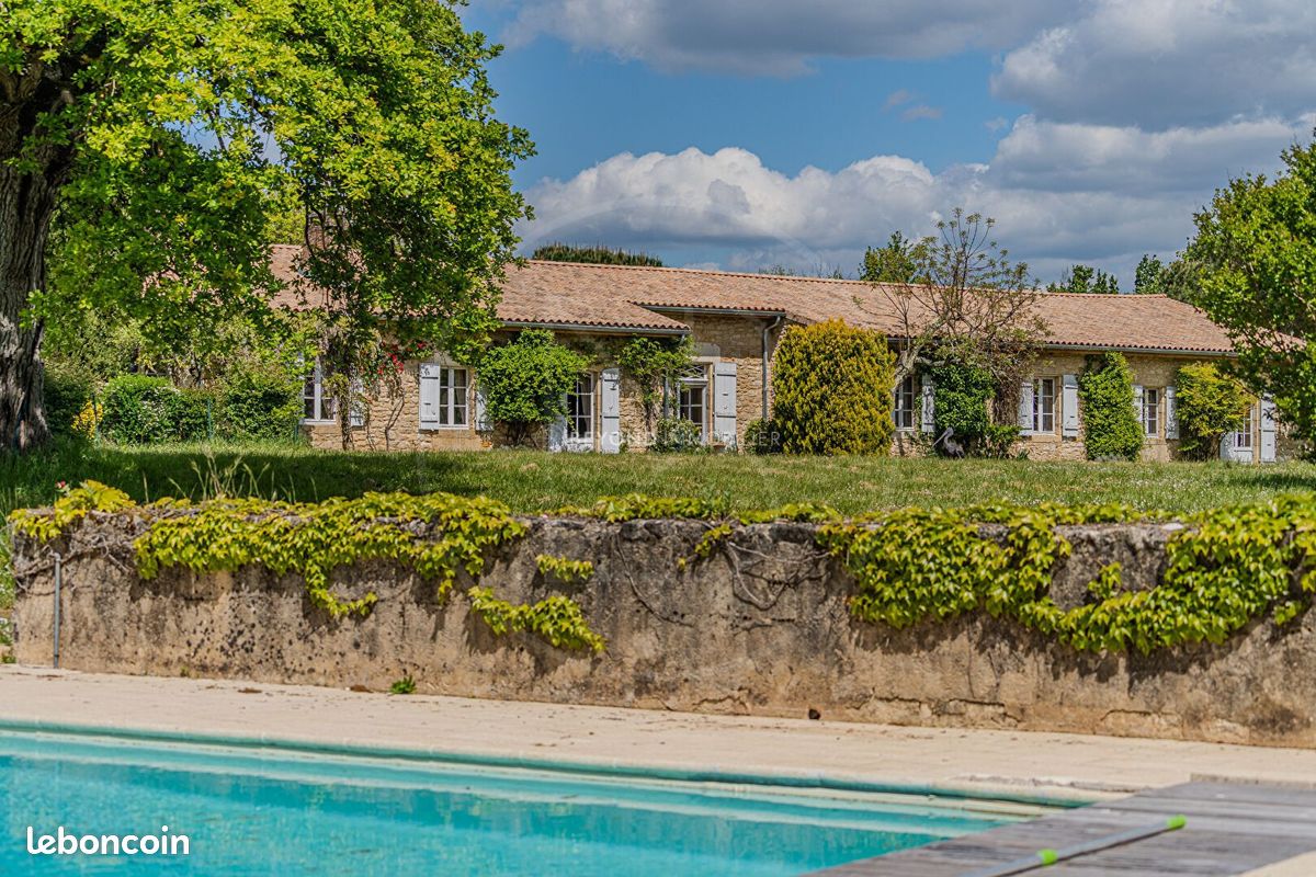 Maison 7 pièces 375 m² · à Bordeaux · 375 m² · 1 942 500 €