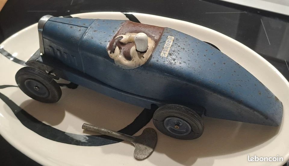 Jouet Ancien Citroën Rosalie Des Records - Tôle (Occasion, état Photo)