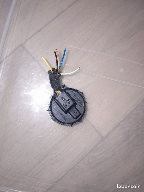 Bouton plafonnier toit ouvrant Renault scenic (image 2)