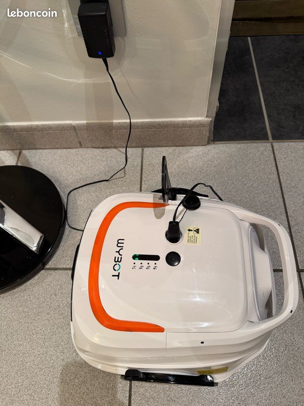 Robot Piscine Wybot A1, Autonomie Jusqu'à 120 Minutes WYBOT 1249836 Pas