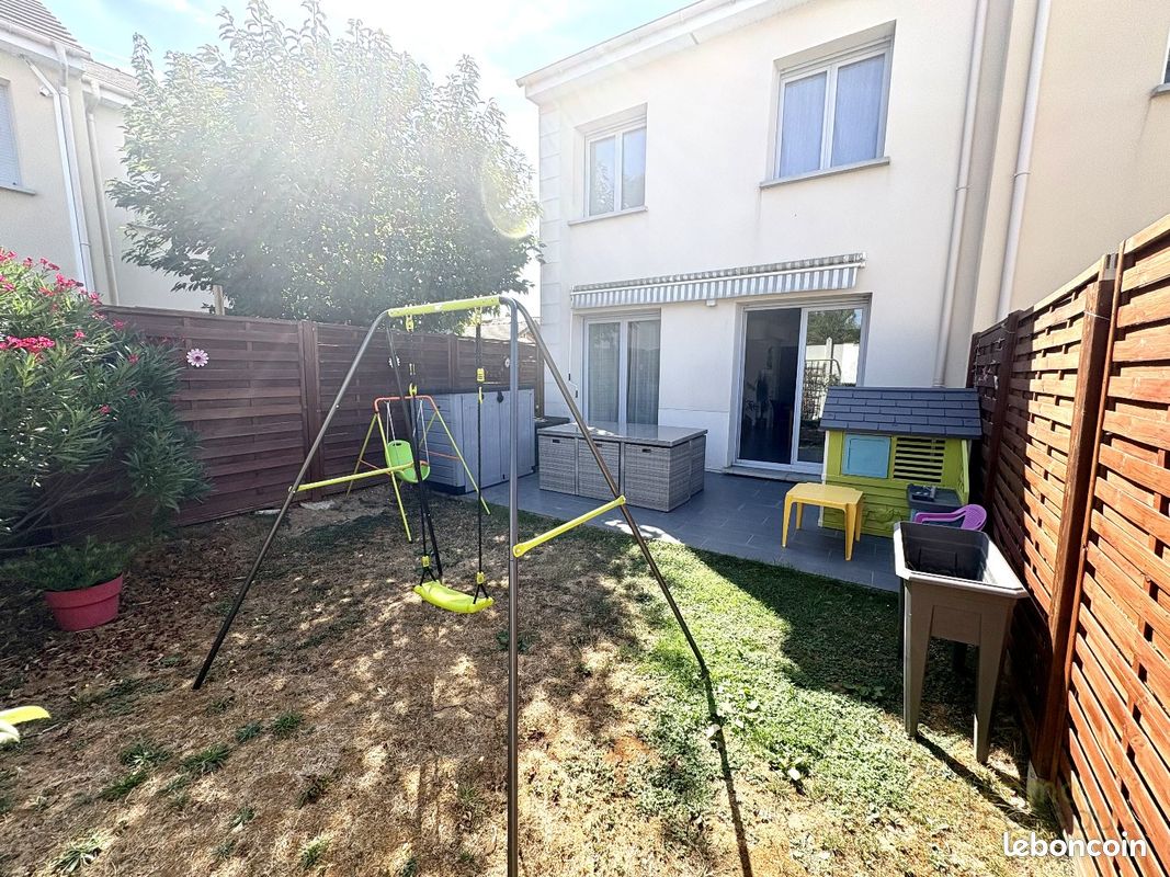 Maison 4 pièces 73 m² · à Brie-Comte-Robert · 73 m² · 250 000 €