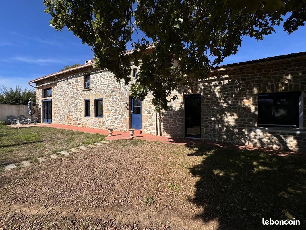 Maison 5 pièces 183 m² · à Legé · 183 m² · 357 800 €
