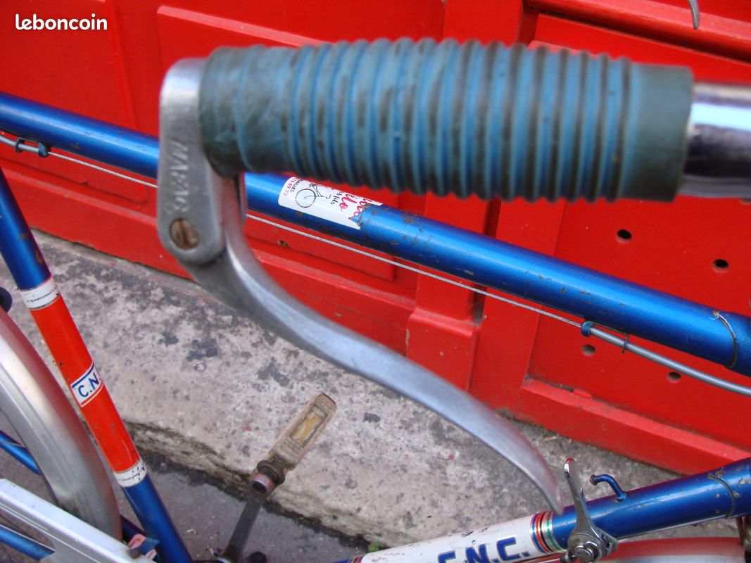 Vélo Porteur de ville Spécial CNC double porte bagages 1965 Bleu 3 vitesses au cadre, Cadre M T56 avec les roues en 650 x 35 B (roues de randonneuse) assez léger 12 kgs. Pneus Michelin World Tour (image 4)