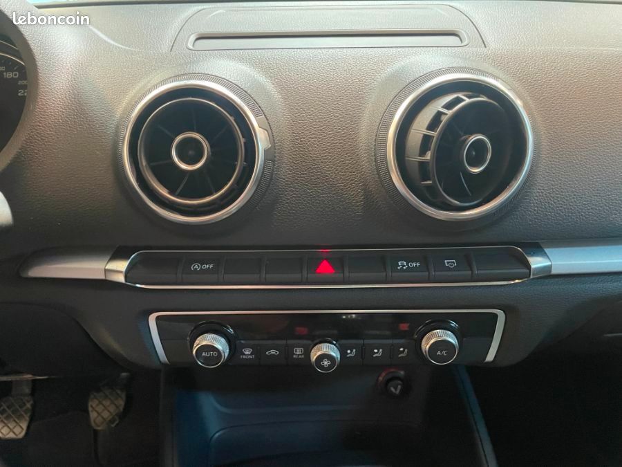 Audi A3 1.6 tdI 105 cv AMBIENTE 105cv 3P BVM (image 16)