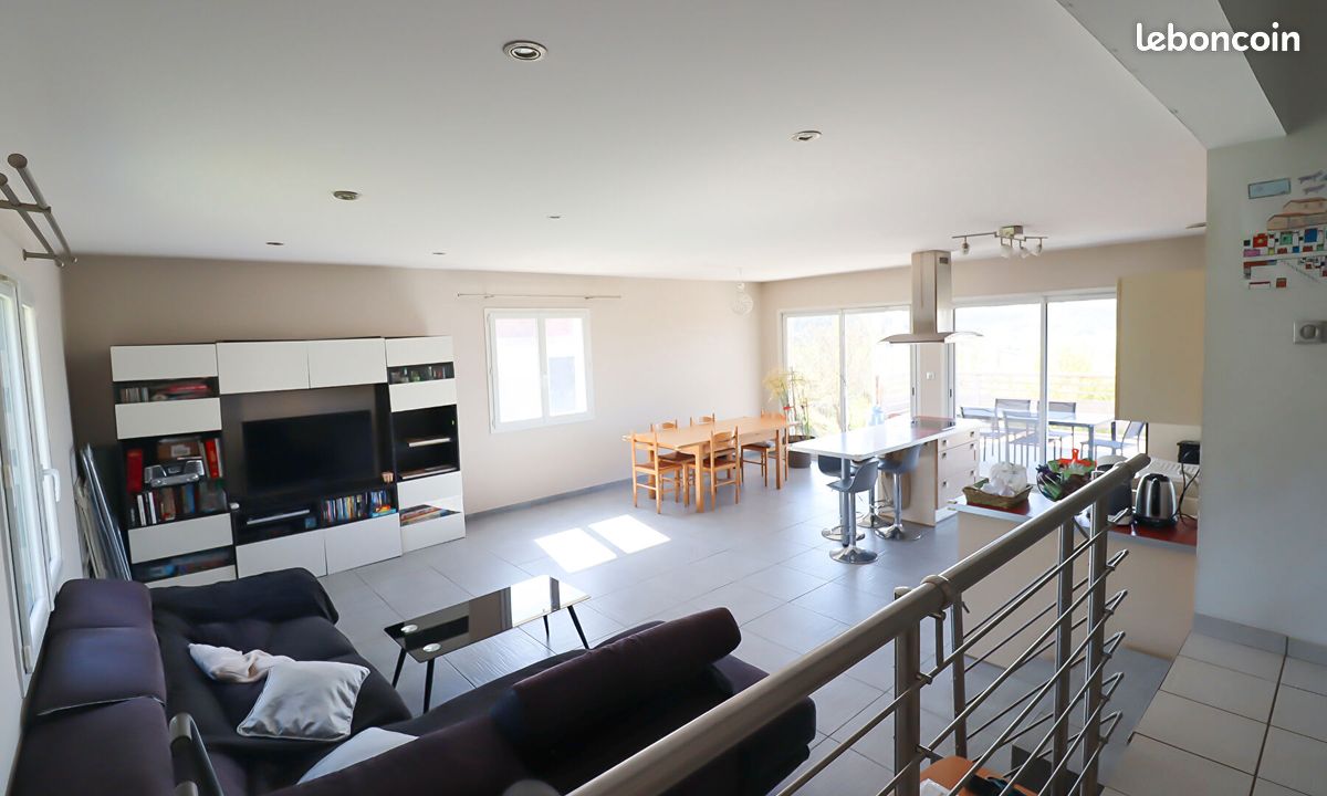 Maison 5 pièces 110 m² · à Castelnau-de-Montmiral · 110 m² · 234 000 €