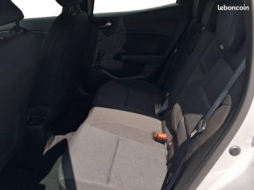 RENAULT Clio TCe 90 Equilibre (image 10)