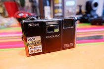 Nikon Coolpix S1000pj: Projecting daft ideas on to a wall near you