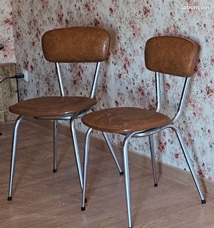 2 superbes chaises vintage en très bon état, le sky est impeccable et les chromes très bien aussi (image 1)