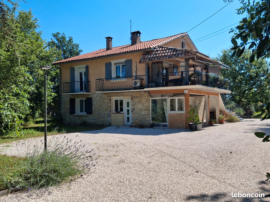Maison 8 pièces 200 m² · à Moissac · 200 m² · 349 000 €