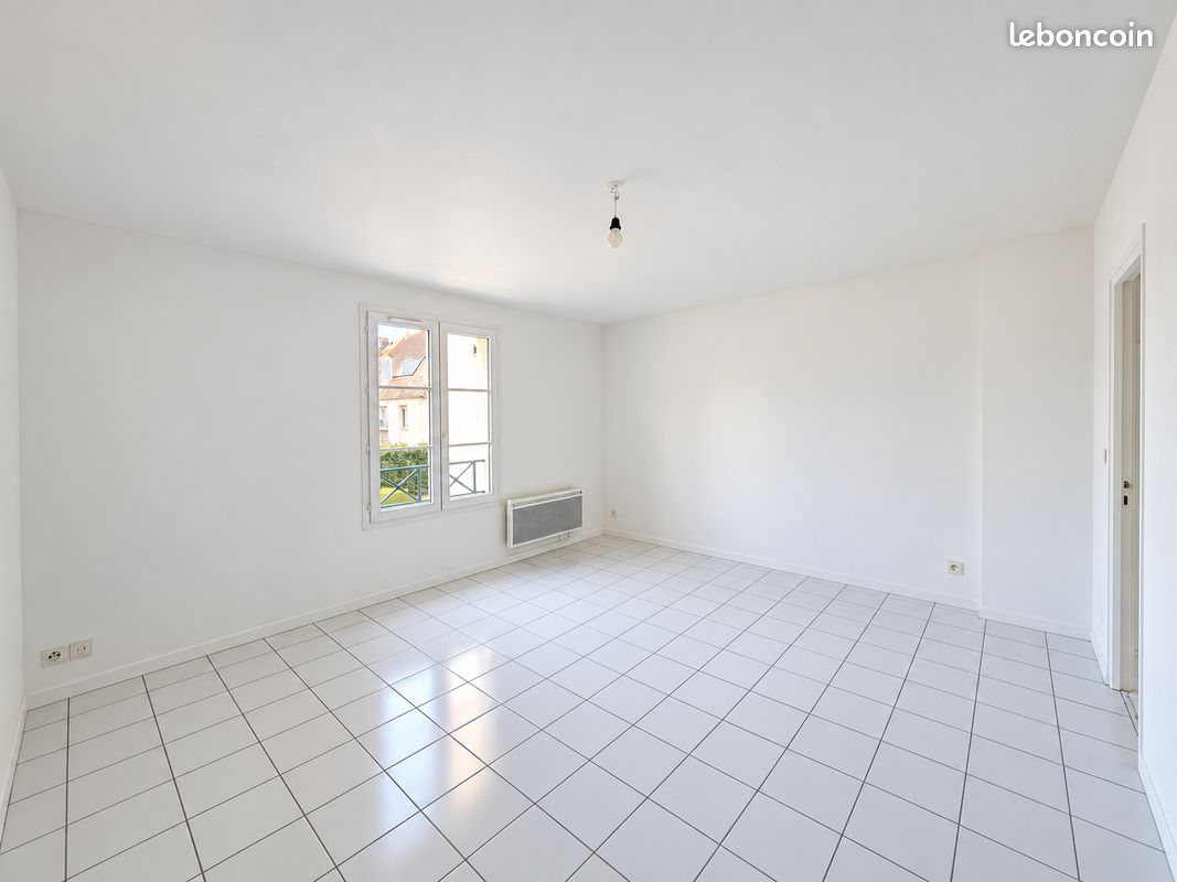 Appartement 1 pièce 28 m² · à Senlis · 28 m² · 110 000 €
