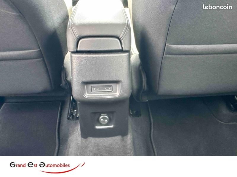 Citroen C3 Aircross 1.2 Hybride 145ch MAX e-DCS6 7 places (image 23)
