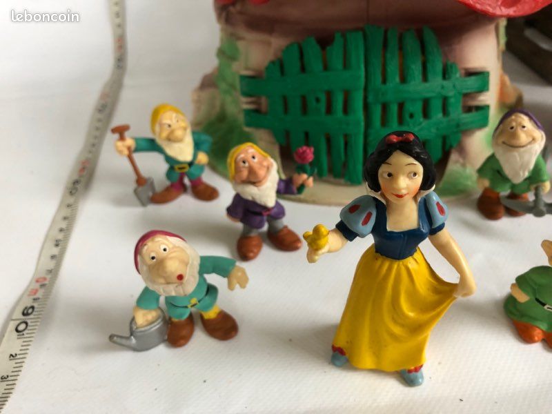 Maison et personnage de blanche neige et les 7 nains Bully Made in Germany (image 5)
