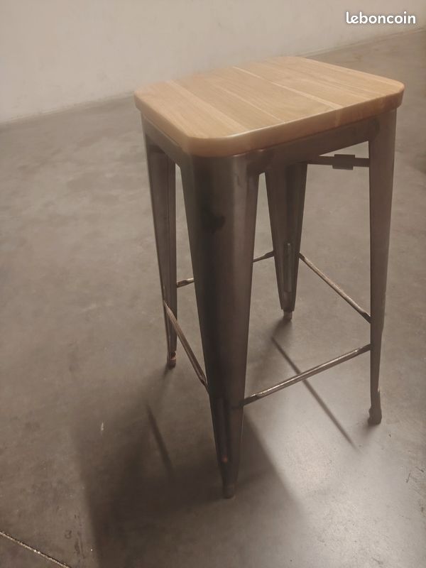Tabourets industriels x 4 (image 2)