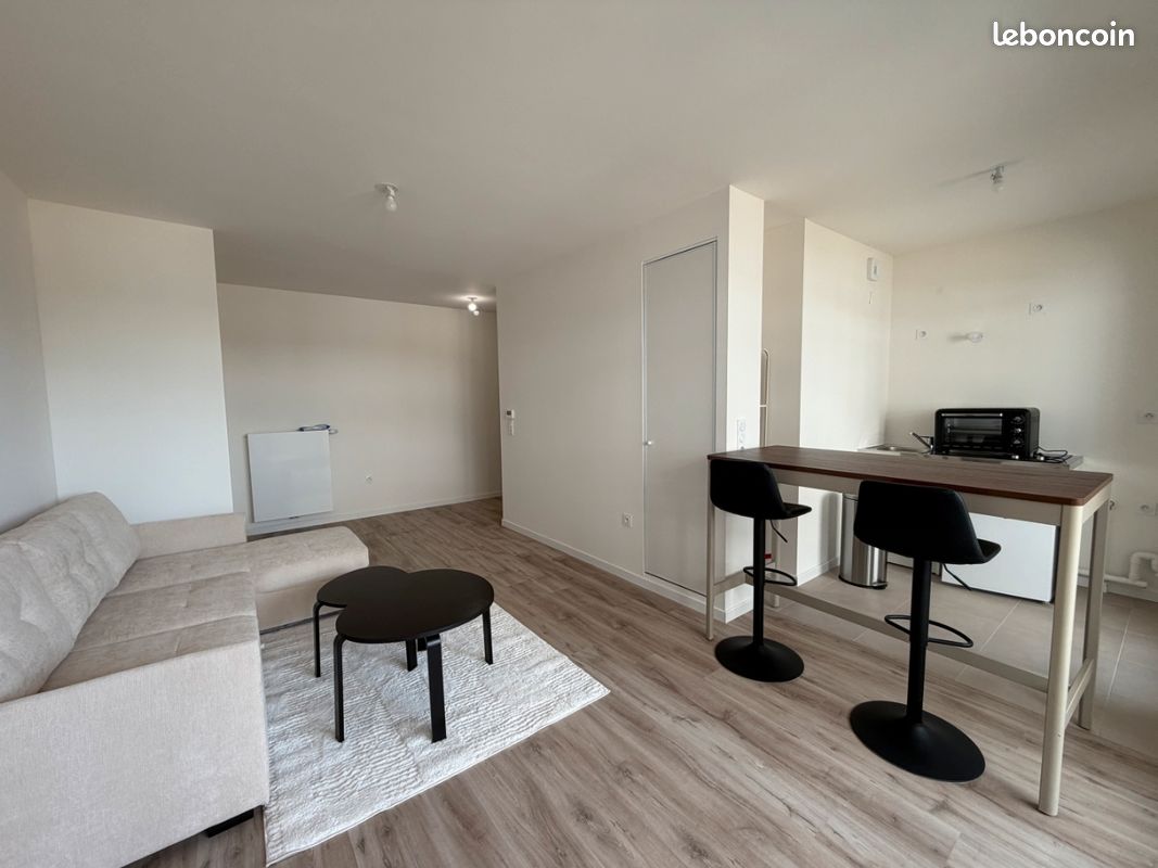 Appartement 1 pièce 33 m² · à Créteil · 32,9 m² · 1 050 €