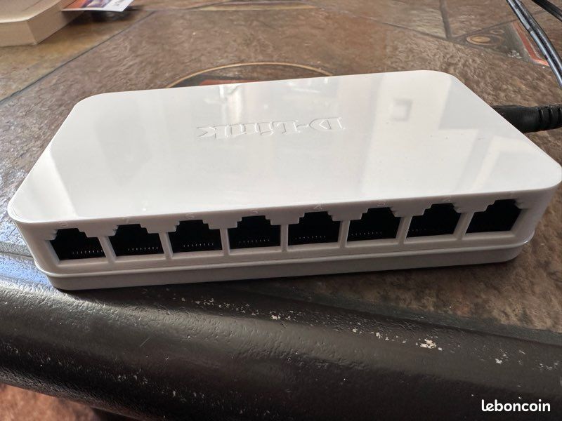 Switch D-LINK GO-SW-8G blanc (image 1)