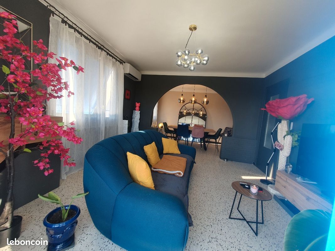 Maison 8 pièces 168 m² · à Saint-Hilaire-de-Brethmas · 168 m² · 330 000 €