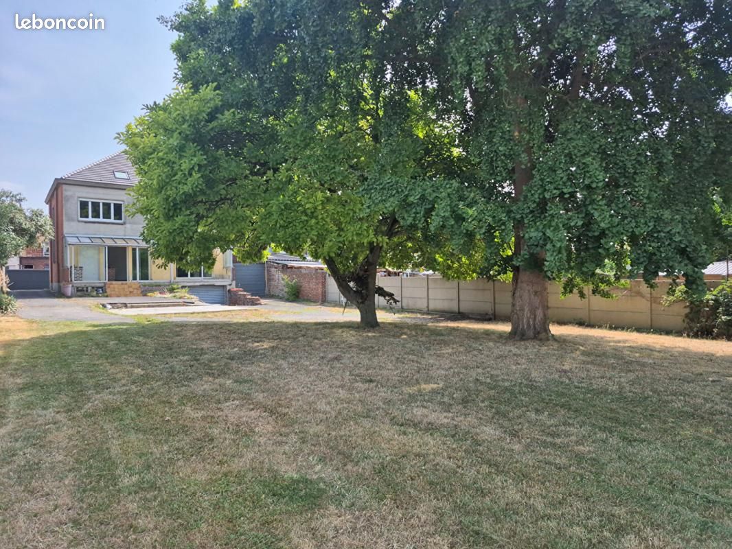 Maison 8 pièces 170 m² · à Carvin · 170 m² · 348 000 €