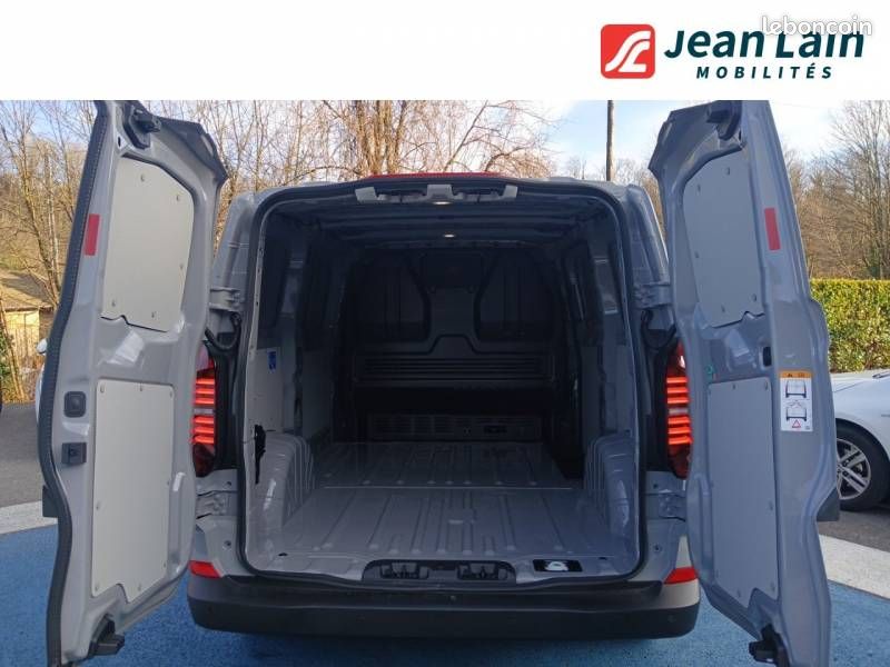 Volkswagen Transporter FOURGON VAN L1H1 2.0 TDI 150 BVM6 (image 10)