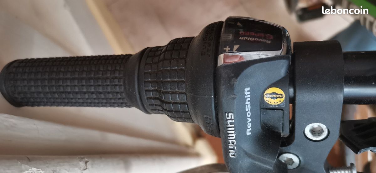 Velo VTT 26", Marque Jupiter, tres peu servi (image 6)