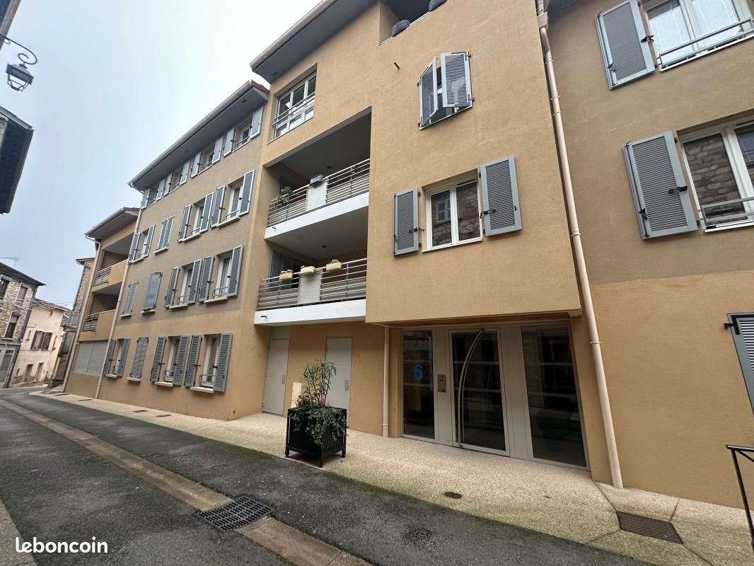 Appartement 2 pièces 40 m² · à Chazay-d'Azergues · 40 m² · 775 €