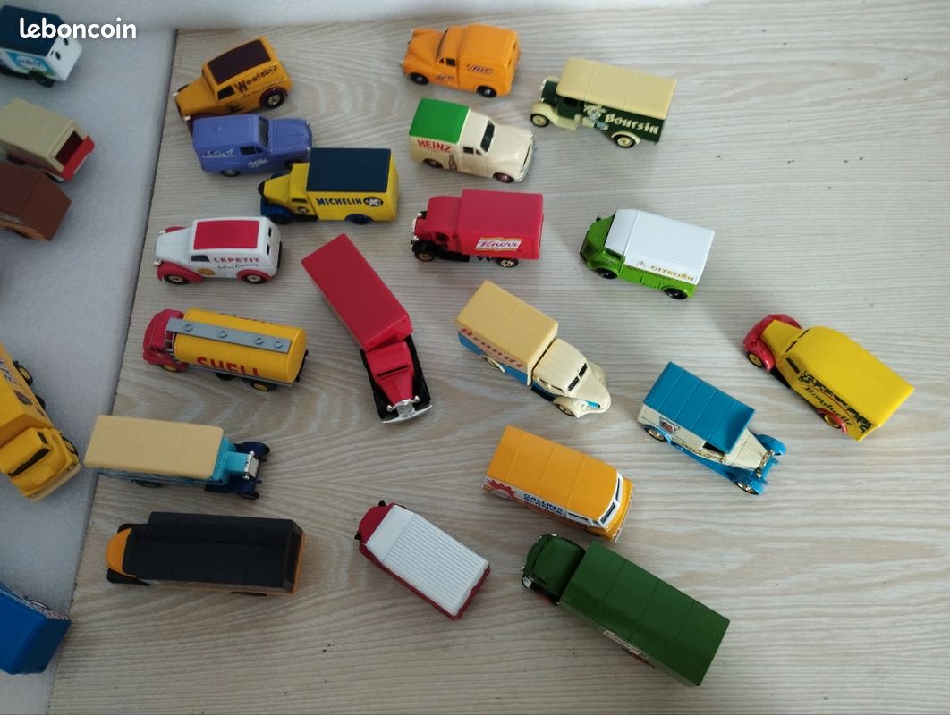 Lot 38 Camions Anciens Corgi 1/72 Véhicules Commerciaux D’antan – Boîtes Et Images