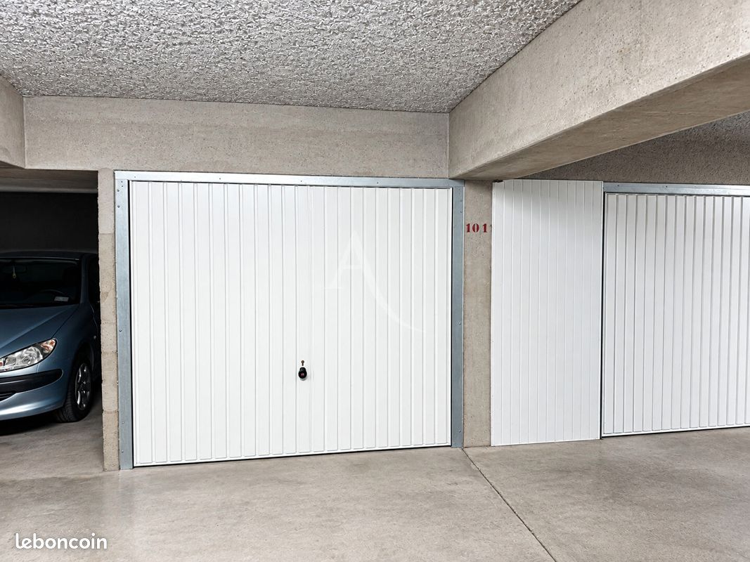 Parking 15 m² · à Saint-Nazaire · 15 m² · 100 €/mois