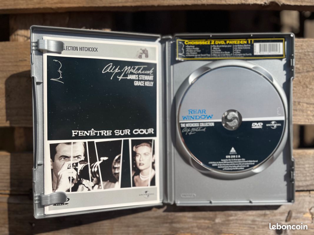 Fenêtre sur cour - dvd - la collection Hitchcock + Le livre Les Grand Réalisateur Alfred Hitchcock de Jacques Zimmer (image 4)
