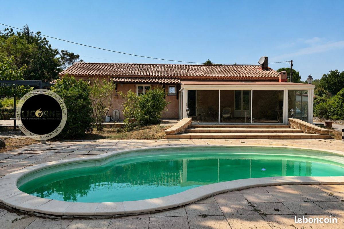 Maison 3 pièces 75 m² · à Saint-Maximin-la-Sainte-Baume · 75 m² · 330 000 €
