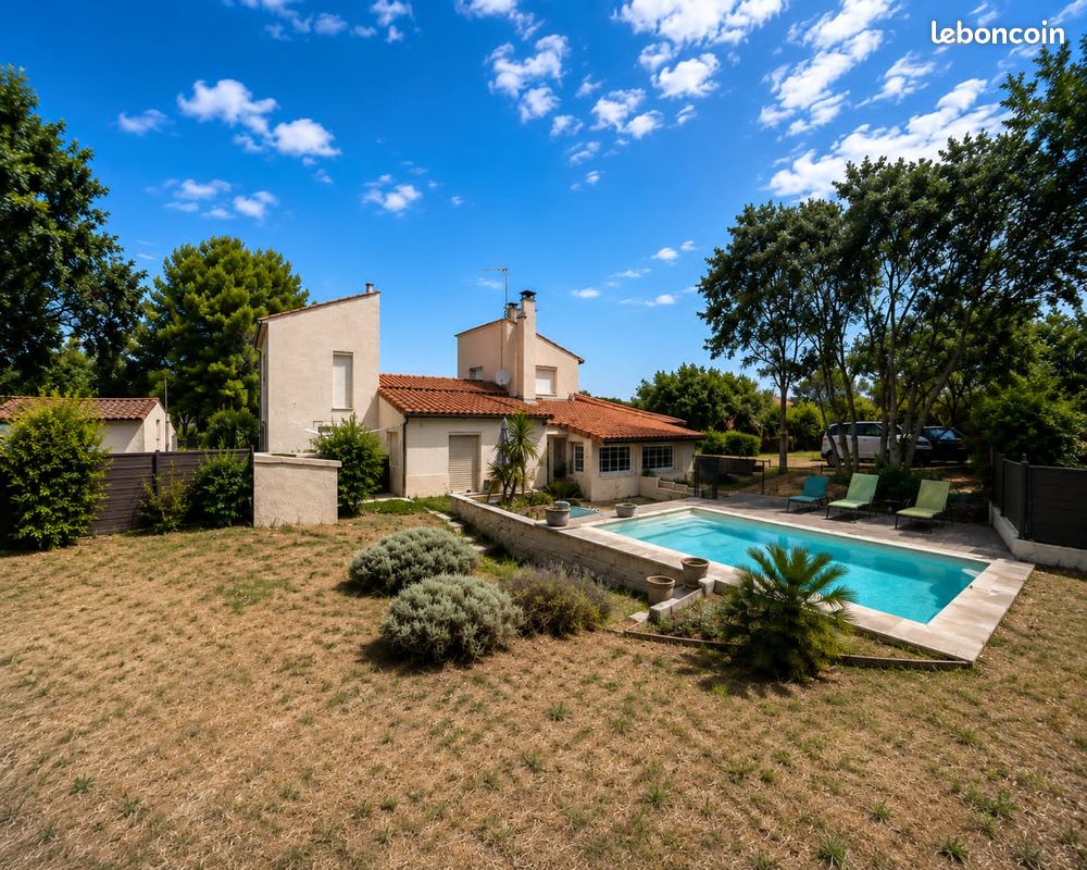 Maison 8 pièces 175 m² · à Saint-Hilaire-de-Beauvoir · 175 m² · 560 000 €
