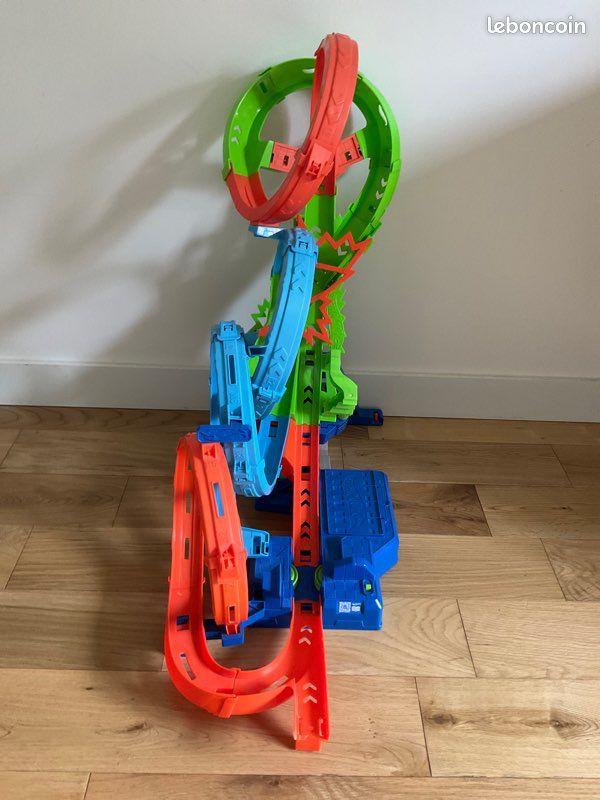 Circuit hotwheels (image 2)
