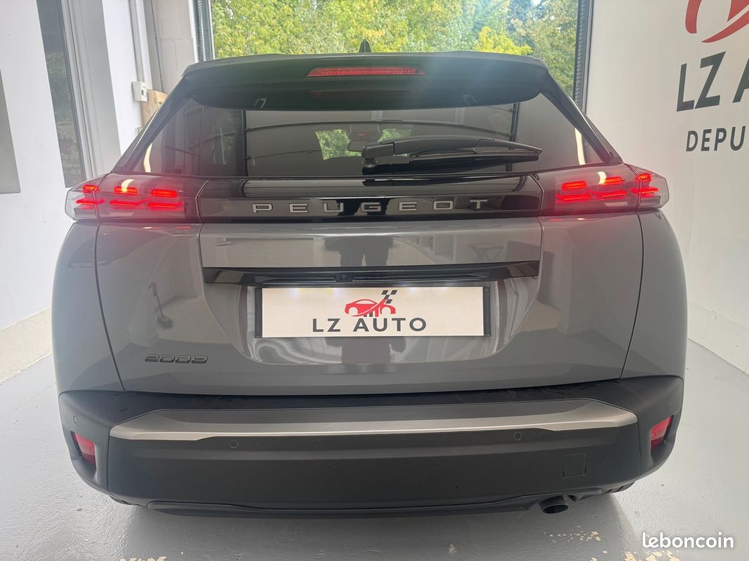 Peugeot 2008 Nouveau 100ch BVM6 Allure *PRIX HORS TAXE Affiché* EXPORT 2025 22461KM (image 5)